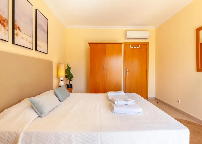 A52 - Quintao In Apartment